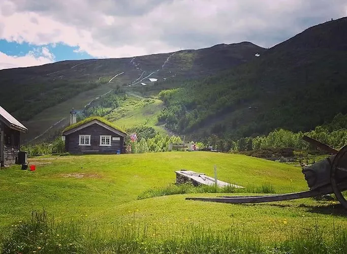 Cozy Near Besseggen With A Private Sauna Randsverk