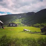 Cozy Near Besseggen With A Private Sauna Randsverk