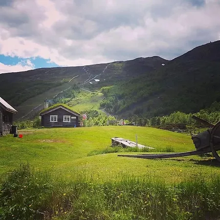 Cozy Near Besseggen With A Private Sauna Randsverk